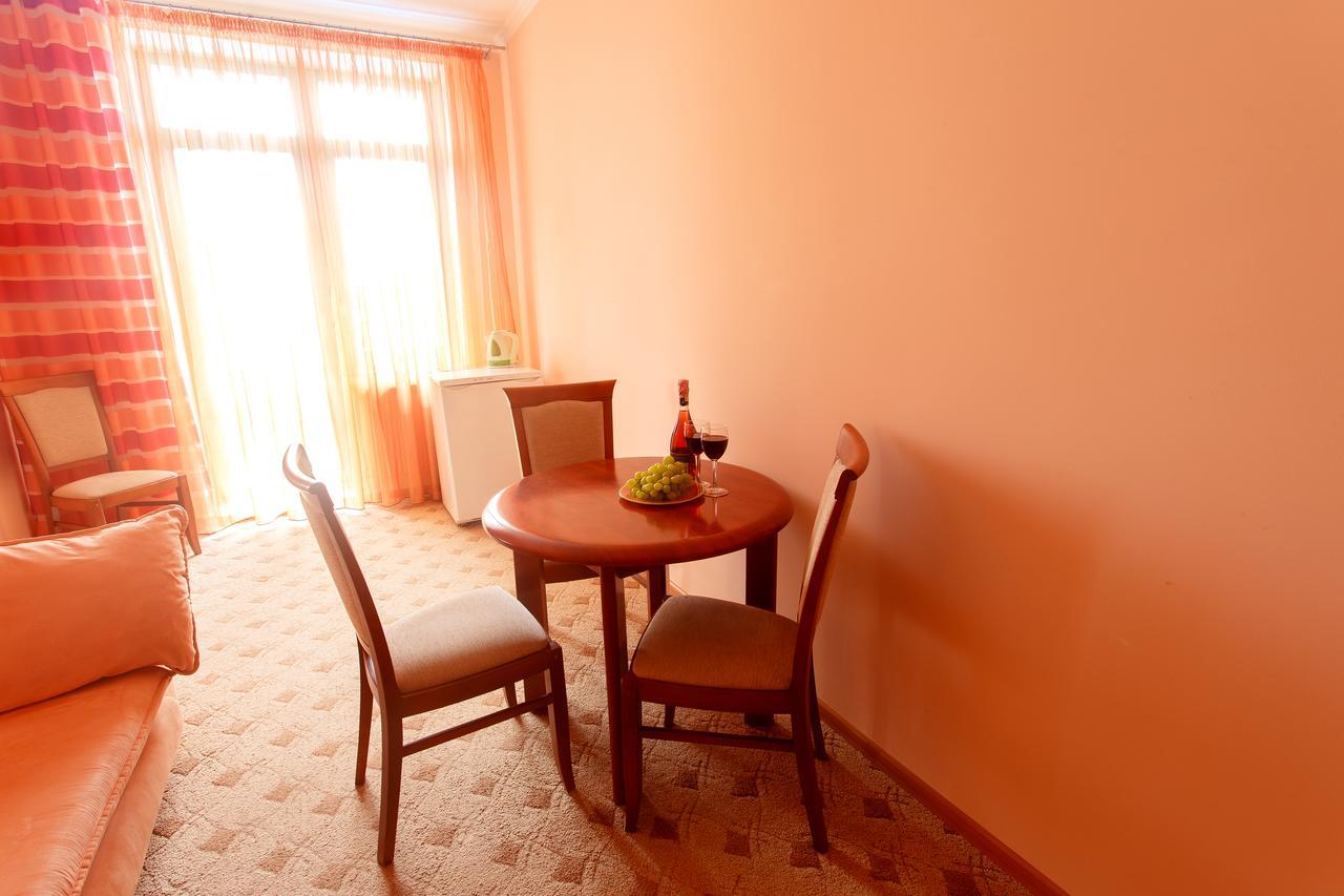 Pansionat Paradiz Otel Polyana  Dış mekan fotoğraf