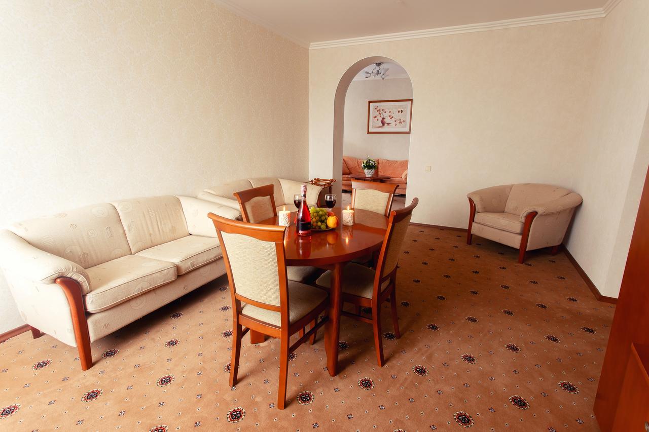 Pansionat Paradiz Otel Polyana  Dış mekan fotoğraf